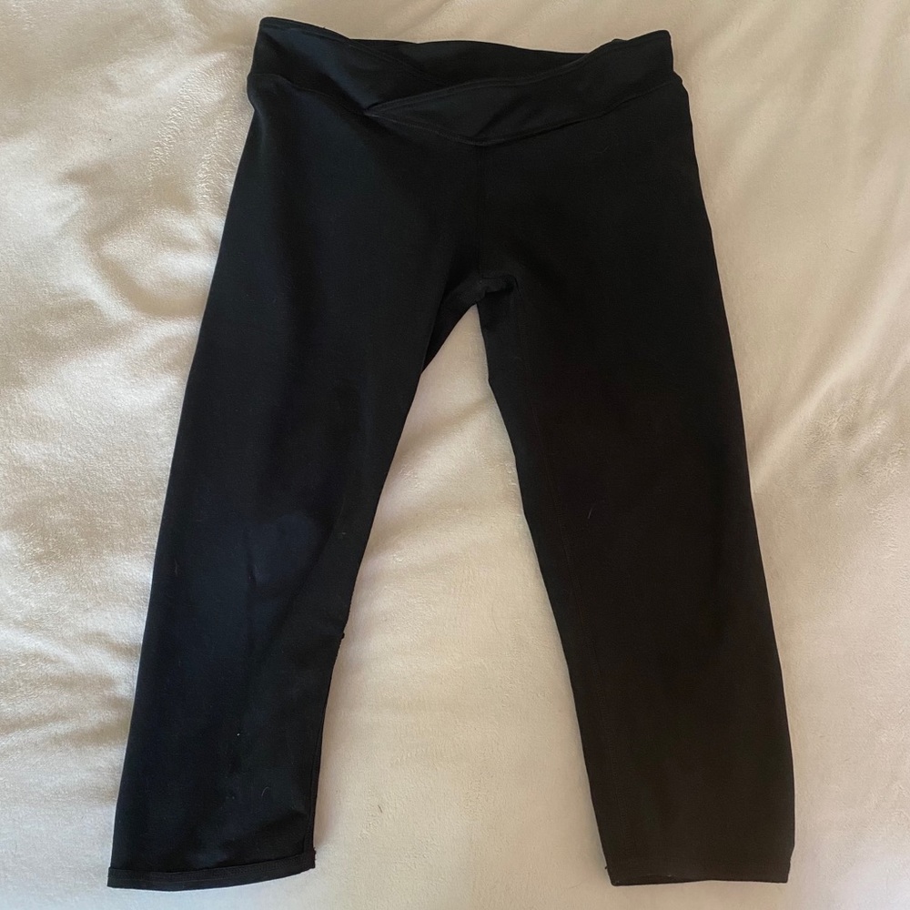 Fabletics Capri workout pants